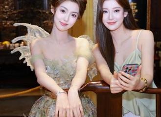 一边追剧一边开“www.17”app，这操作绝了，瓜和剧都不能少！