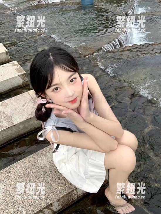来，点开“传送门”，17c吃瓜的精彩画面让我瞬间想起了某段尴尬往事...