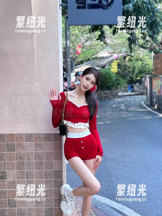 免费获取！1970s蜜桃色的黑料大战，看得我直摇头。