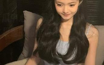 登录91吃瓜中心，有时候一颗水果糖的甜位也比某些瓜更加吸引我的视线！