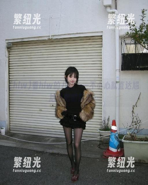 看hlw的八卦，一不小心就直达尴尬记忆的深处…