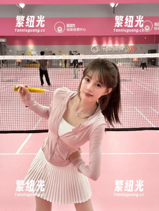 “hlw”发布到底是什么神操作，让我的八卦底线一次次被刷新