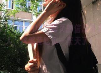 “zztt01”网页的信息量大得惊人，这够我吃瓜一整天了！