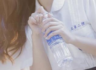 五一吃瓜官网发布各种瓜，像拿到了近期的剧透，心情复杂！