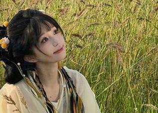 五一吃瓜最新视频：免费的瓜子香，是真的饿了还是被吸引了？