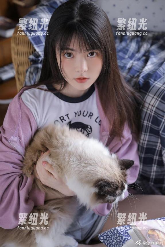 冲哥黑料 冲哥黑料,直达Page10,看他如何巧妙避开尴尬时刻!