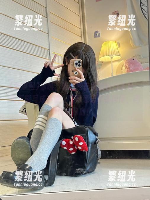 你瞧，吃瓜网首页的热门话题，简直能写成小说，不好意思借你问问，剧情太狗血！