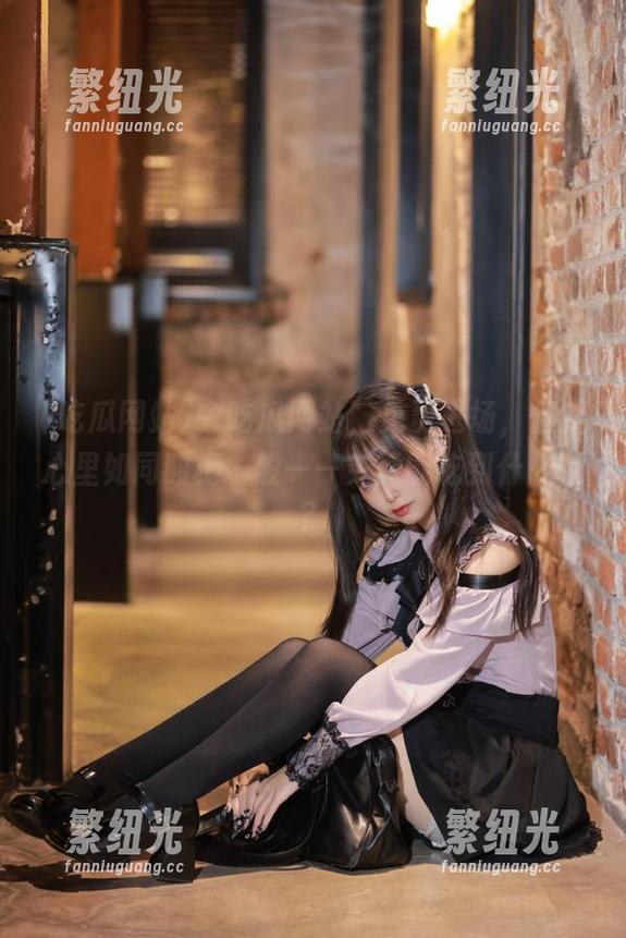 去吃瓜网站，免费进场，但我心里如同酸梅一般——究竟能吃到什么呢？