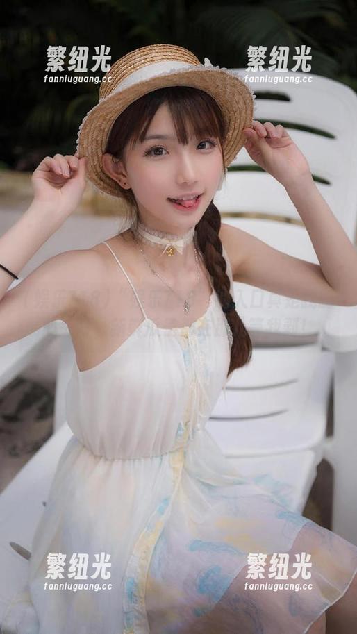 “娱乐718”的入口真是我的心头好，新鲜瓜子都在那儿等我剥！