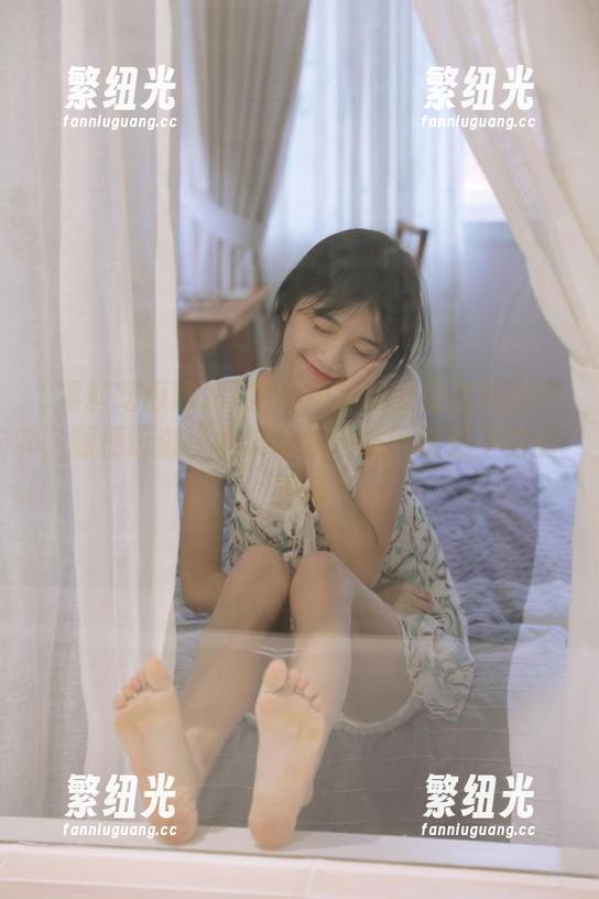 观看抖音网红的自我辩护，顺便逛逛“黑料吃瓜网站”也是不错的选择