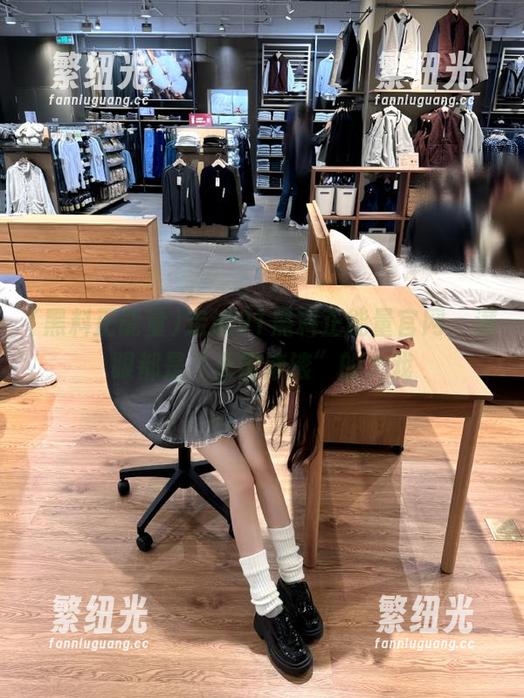 走进91黑料正能量官网，满眼都是“天雷滚滚”的大戏