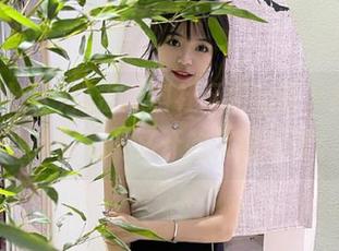 点击黑料社区网站时，我的“八卦雷达”又开始疯狂运转。