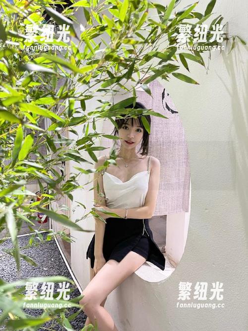黑料社区 点击黑料社区网站时,我的“八卦雷达”又开始疯狂运转。