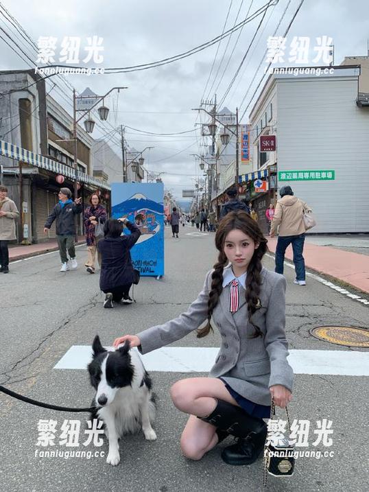 一边嗑瓜一边看视频，黑料社区绝不止于此！