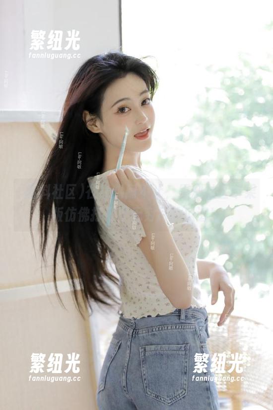 黑料社区 在线热闹不止,黑料社区苹果版仿佛打开了无穷尽的瓜谱!