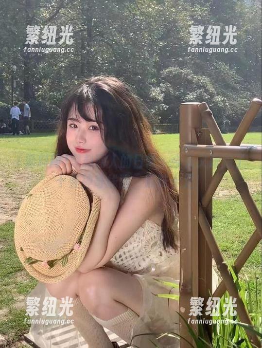 黑料网人的日常：今天又跟踪了十条神奇线路，瓜味十足！